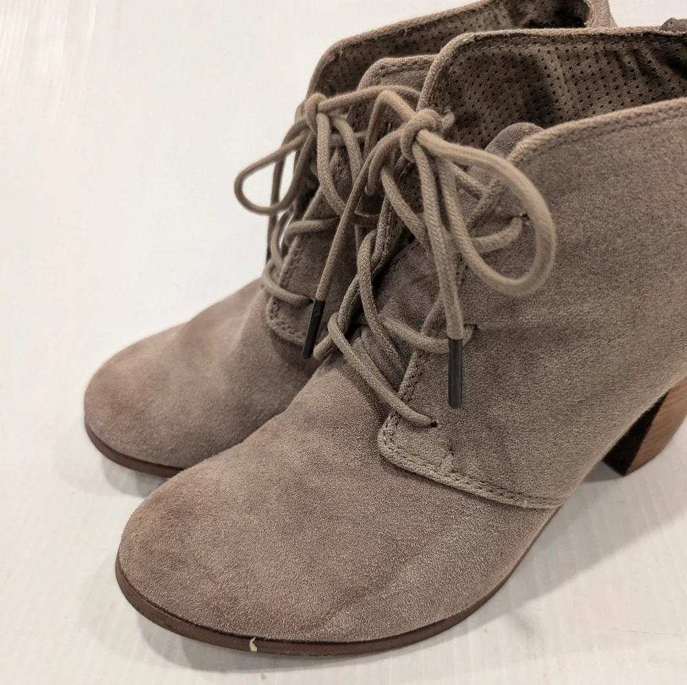 TOMS Lunata women's tan suede block heel lace-up oxford ankle booties size 8